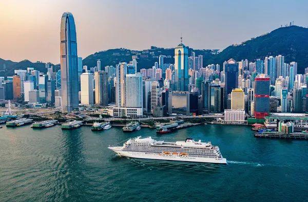 2025年正版资料免费大全中特，探索未来，2025正版资料免费大全中的中国特色之路