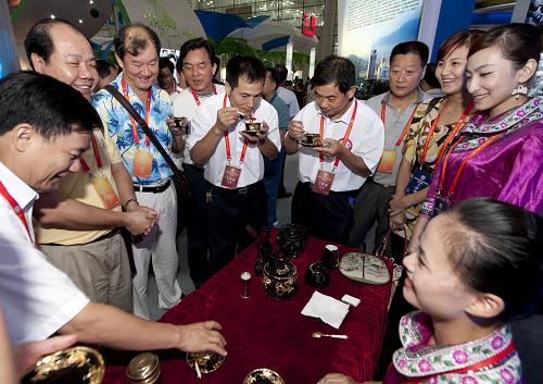 2025新澳门今天晚上开什么生肖，澳门作为中国的特别行政区，拥有丰富的历史文化和传统习俗，其中包括独特的生肖文化。每年的生肖预测和开奖活动都吸引着众多市民和游客的关注。本文将围绕2025新澳门今天晚上开什么生肖这一主题展开，介绍澳门的生肖文化、历史背景以及人们对未来生肖的期待和预测。