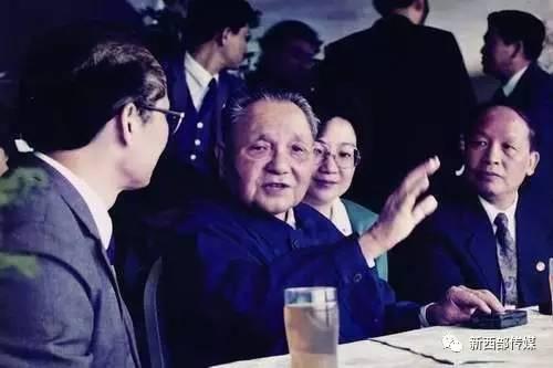 2025澳门传真免费，澳门传真免费，未来的通讯趋势与影响分析